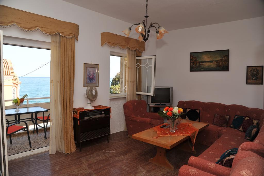 Apartment Froso On The Beach Rétino Habitación foto